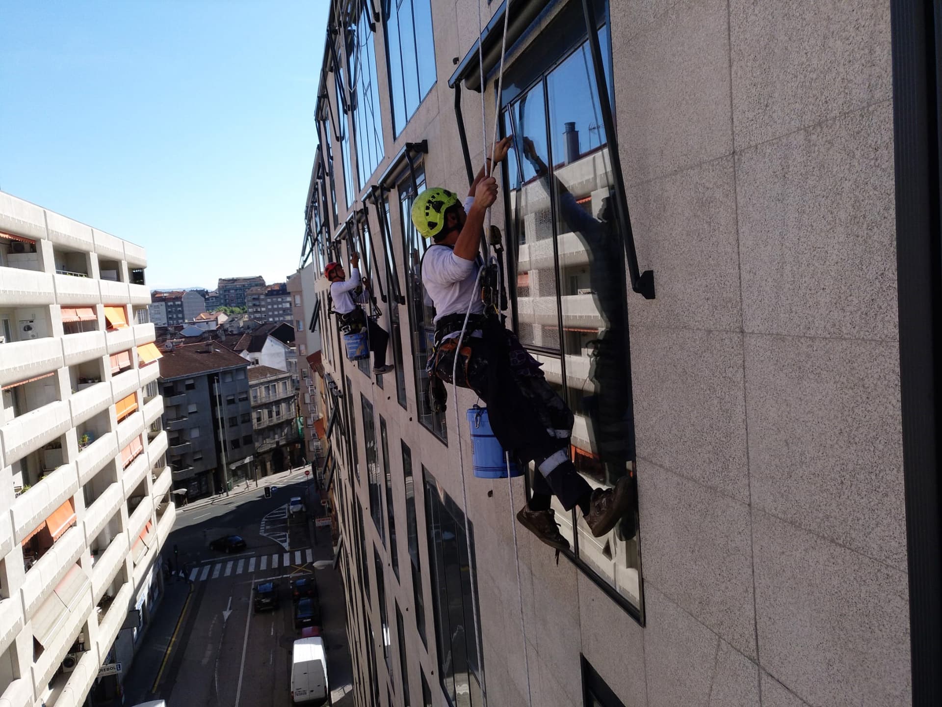 Rehabilitación de fachadas, mantenimiento de cubiertas... en Ourense